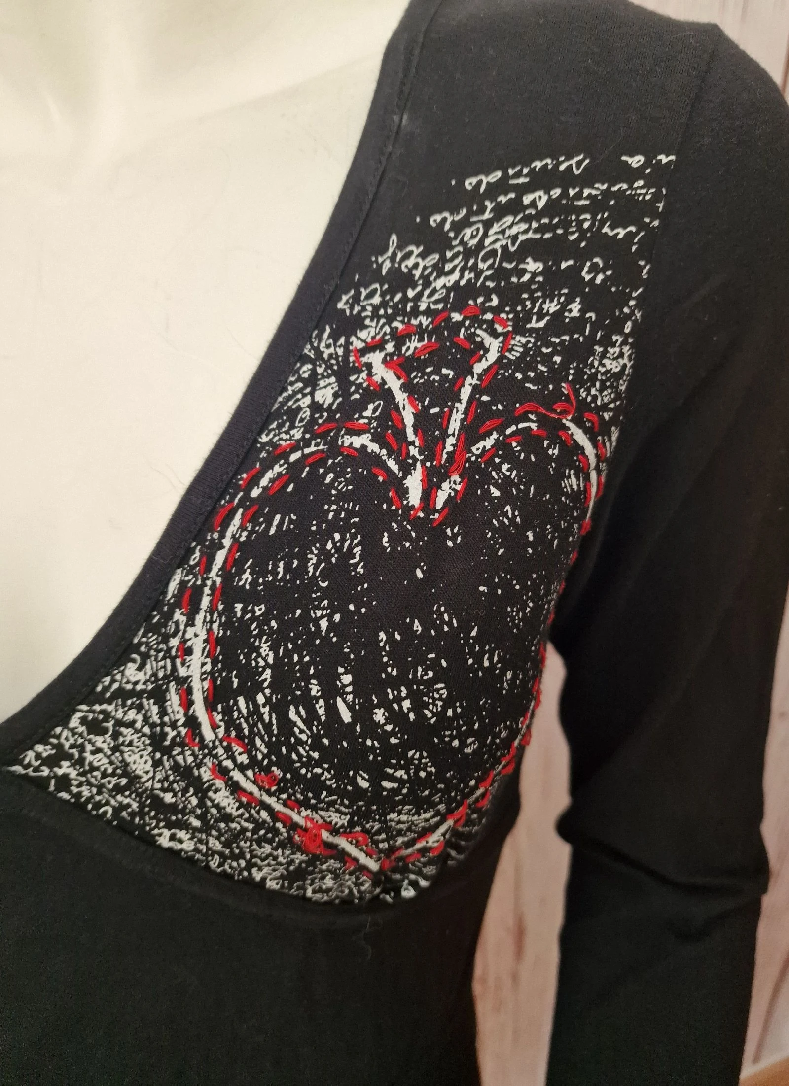 Vestido preto Desigual com detalhes bordados e costas trançadas - Tamanho M – photo 2